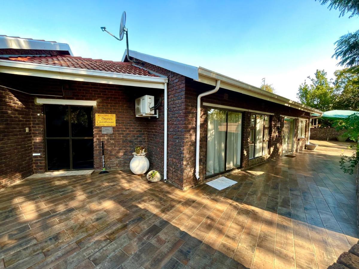 Swane'S Guesthouse Rustenburg Exterior photo